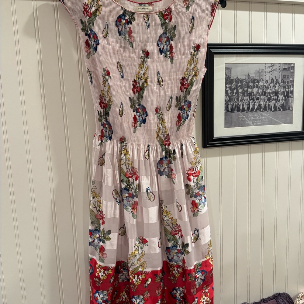 Max Studio women’s Dress with Floral/butterfly Pattern in Pink and Red